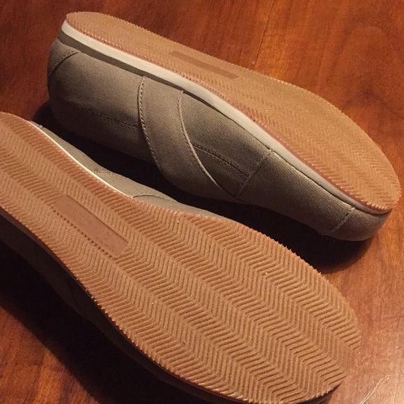 NWOB Mozo 9/8.5 Brown Slip-on Shoes - Picture 6 of 6